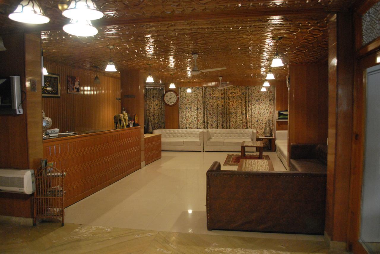 Hotel Kaisar Srīnagar Esterno foto