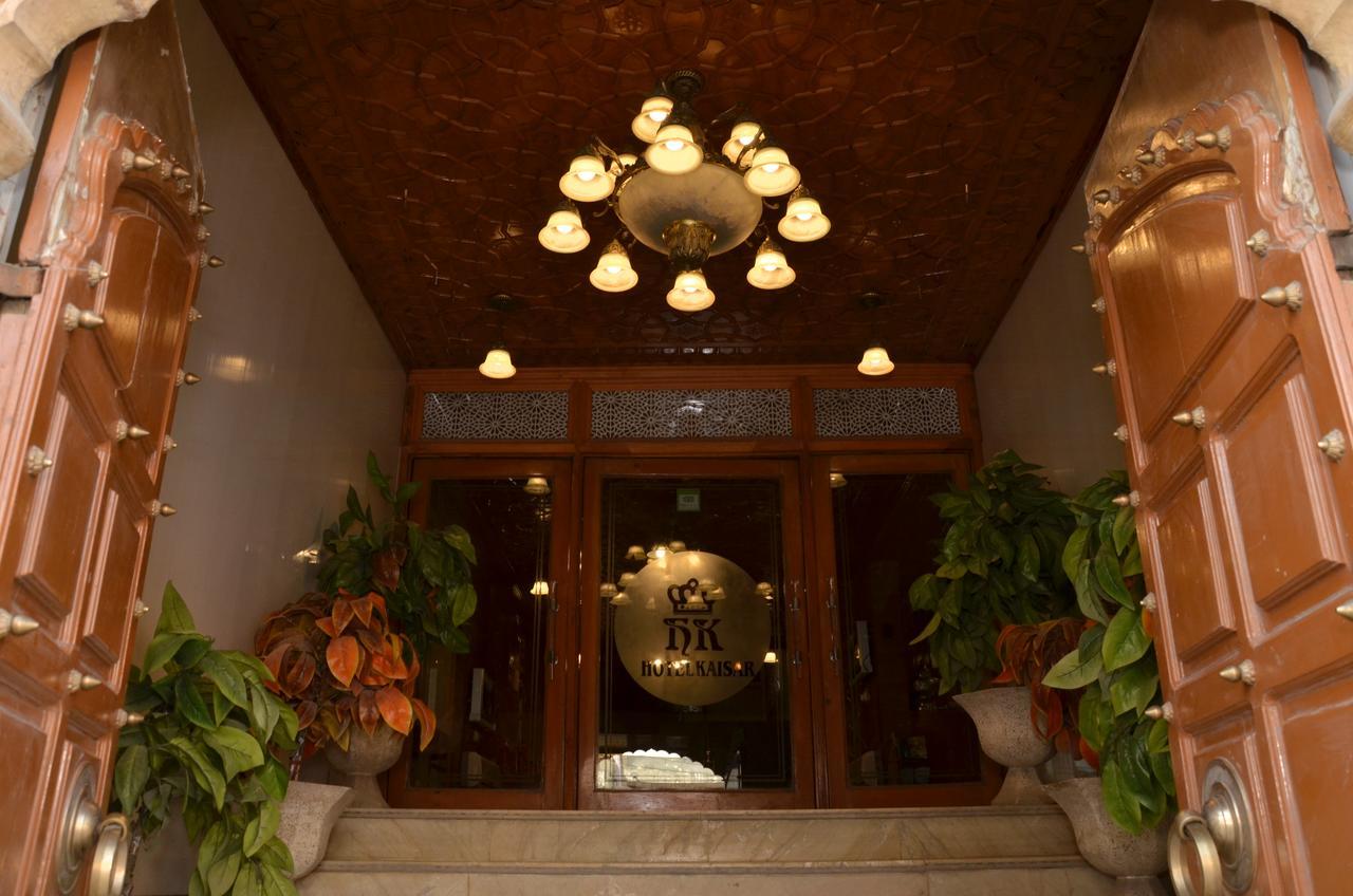 Hotel Kaisar Srīnagar Esterno foto